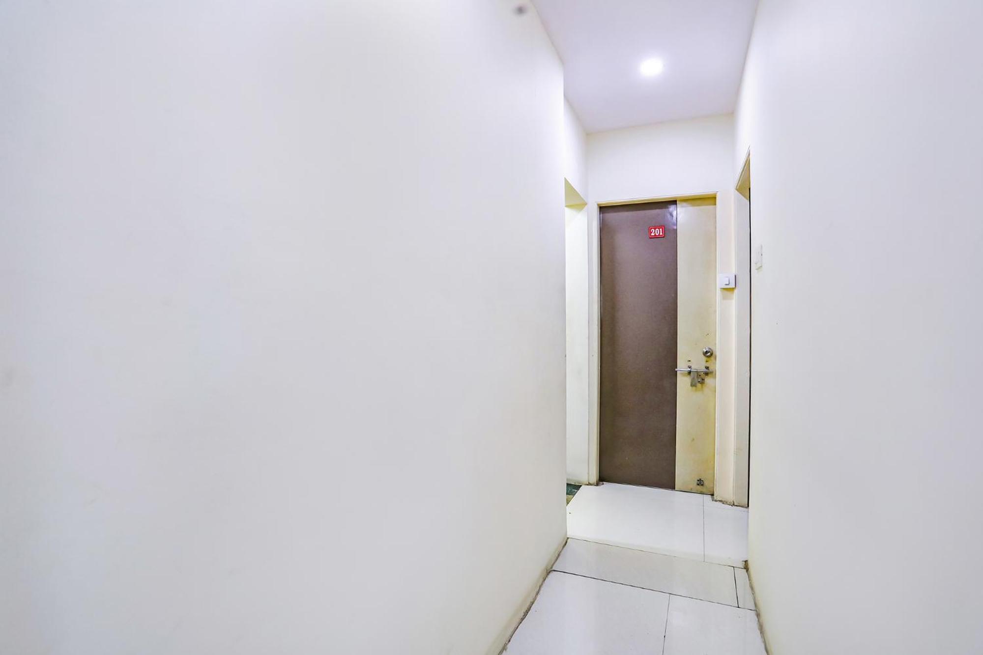 Fabhotel New Shraddha Inn - Nr Airport Colony Нагпур Екстериор снимка